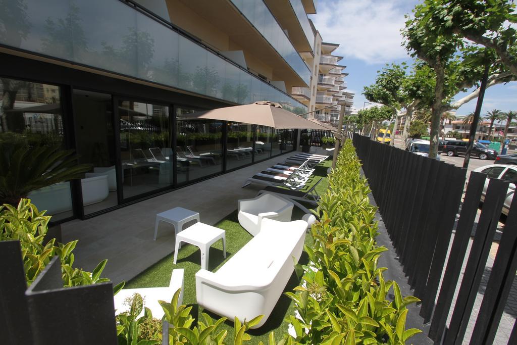 Apartamentos Cambrils Playa Spa エクステリア 写真