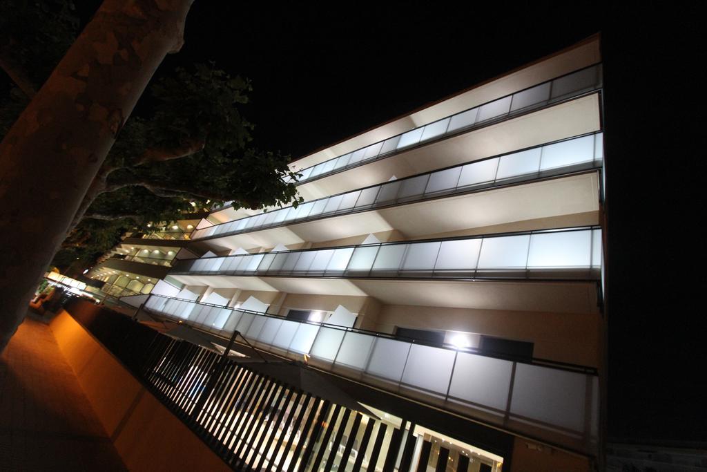 Apartamentos Cambrils Playa Spa エクステリア 写真